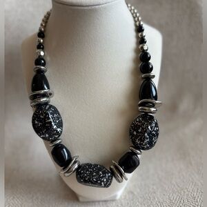 Paparazzi ‘In Good Glazes’ Black and Silver Stone Necklace